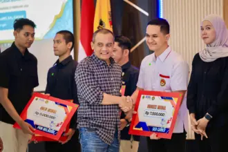 pemberian tali asih pada atlet berprestasi