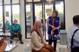 Ombudsman saat melakukan sidak di Samsat Semarang