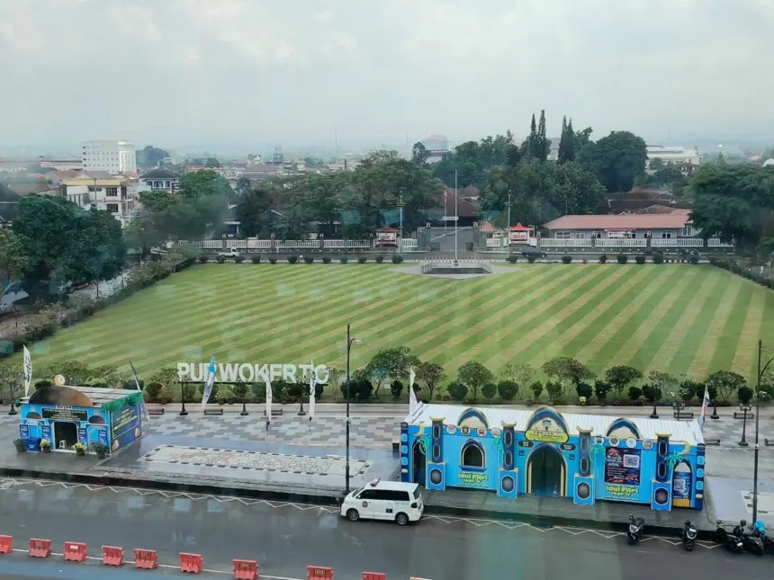 alun Alun-Alun Purwokerto Bersolek Jelang Salat Idulfitri 1447 H