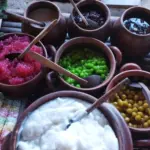 Penampakan bubur 'Srintil' yang melegenda dan sudah ada di Obyek Wisata Alam Dawuhan Banjarnegara tiap hari minggu, Minggu (29/3/2026). (Foto: Heri C)