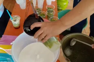 membuat dawet ayu jadi sarana toleransi di Banjarnegara