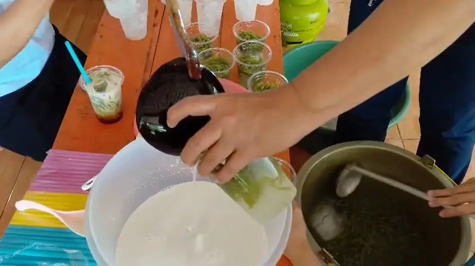 membuat dawet ayu jadi sarana toleransi di Banjarnegara