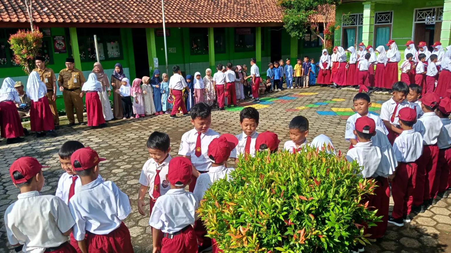 Halal bihalal sd negeri blimbing mandiraja banjarnegara