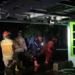 Petugas Damkar saat padamkan kebakaran di Adipala Cilacap. (Damkar Cilacap).