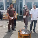 Pemusnahan rokok ilegal