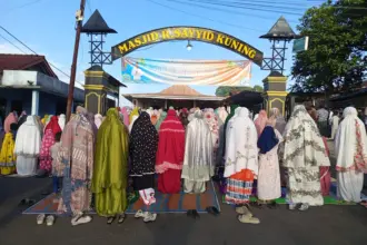 Salat Idulfitri umat Islam Aboge dilaksanakan di Masjid R Sayid Kuning di Desa Onje Kecamatan Mrebet, Purbalingga, Sabtu (21/3/2026). (Foto : Dok Pemdes Onje)