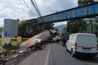 Kecelakaan tunggal jalan tentara pelajar banjarnegara