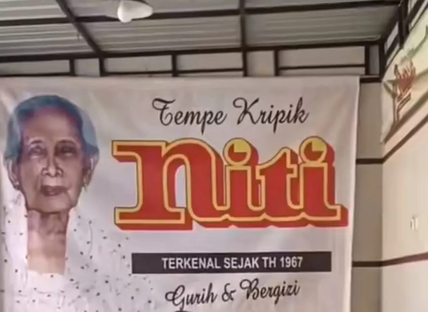 mbah Kisah Kerenyahan Keripik Niti, Oleh-oleh Khas Purwokerto yang Legendaris Sejak 1967