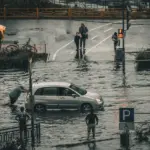 mobil terendam banjir