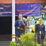 Plt Bupati Cilacap Ammy Amalia Fatma Surya jadi inspektur upacara Hari Jadi Cilacap ke-170. (Pemkab Cilacap).