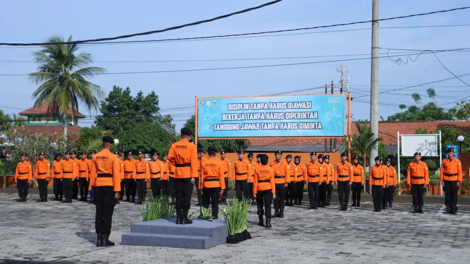 Apel penutupan siaga SAR khusus Hari Raya Idulfitri 1447 H/ 2026 M di halaman Kantor SAR Cilacap. (SAR Cilacap).