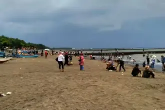 pantai teluk penyu
