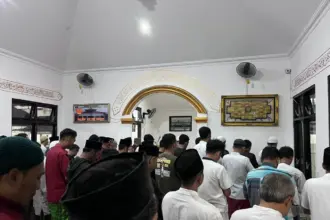warga binaan salat gaib dan doa bersama