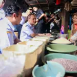 Gubernur tinjau pasar untuk pastikan stok pangan jelang lebaran