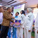 Gubernur serahkan penghargaan pada atlet berprestasi