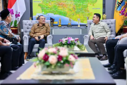 Wamen dan Gubernur bahas pekerja migran di daerah konflik