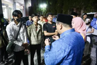 Wagub dihadang mahasiswa UNS