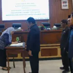 angka kemiskinan turun dalam laporan lkpj bupati