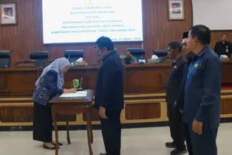 angka kemiskinan turun dalam laporan lkpj bupati