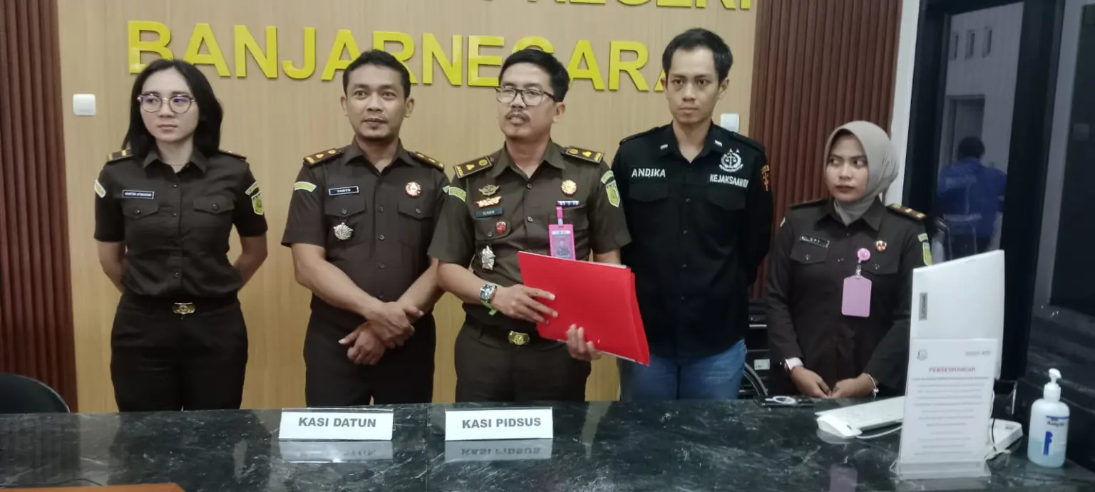 Kejari saat tetapkan tersangka kasus dugaan korupsi