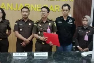 Kejari saat tetapkan tersangka kasus dugaan korupsi