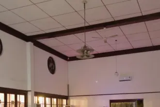 Suasana kemeriahan Nobar Arirang World Tour: In Goyang Di Hetero Space Obati Kerinduan BTS ARMY, di Hetero Space Purwokerto, 11-12 April 2026.