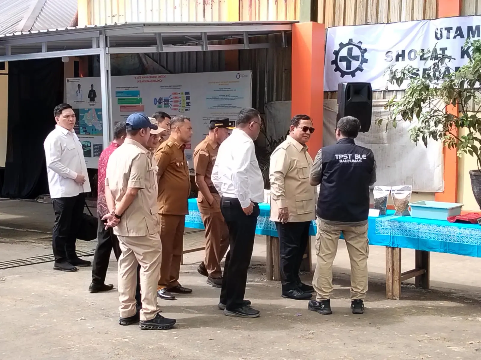 Presiden RI Prabowo Subianto saat melakukan mengunjungi kawasan TPA BLE Kaliori, Kabupaten Banyumas, Selasa (28/04/2026).