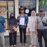 Korban dugaan penipuan kerja ke Jepang membuat laporan di Polsek Kawunganten Cilacap. (Faiz Ardani).