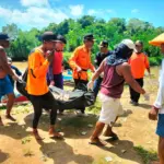 Tim SAR Gabungan saat evakuasi nelayan tenggelam di perairan Nusakambangan. (Basarnas Cilacap).