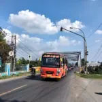 Kondisi lalu lintas di jembatan Serayu Banyumas, pada Jumat (24/04/2026).