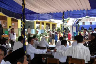 Suasana Pilkades di Desa Plorengan Kecamatan Kalibening periode sebelumnya. (foto: Heri C)