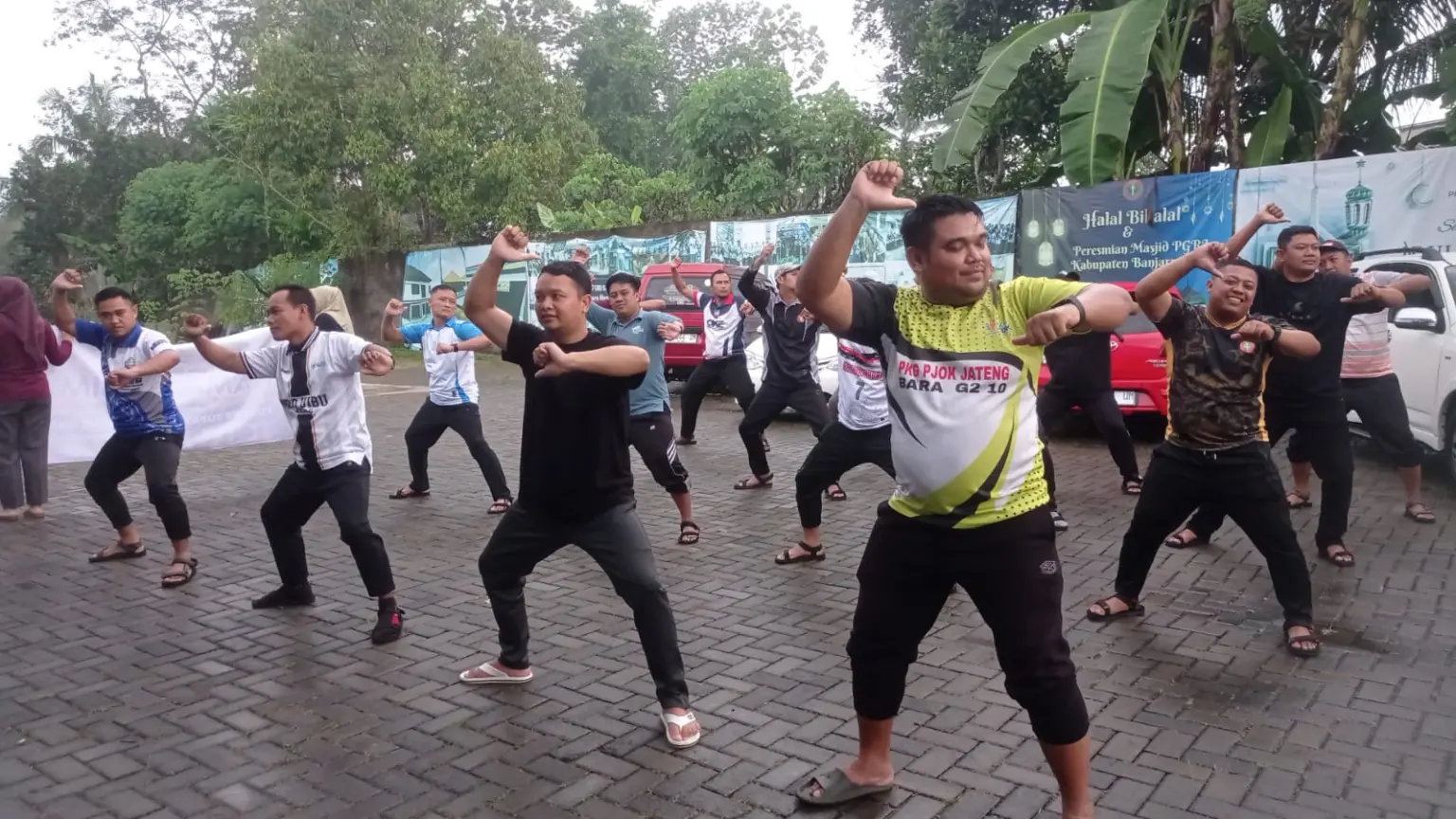 Penari bima saat menjalani latihan jelang kirab budaya