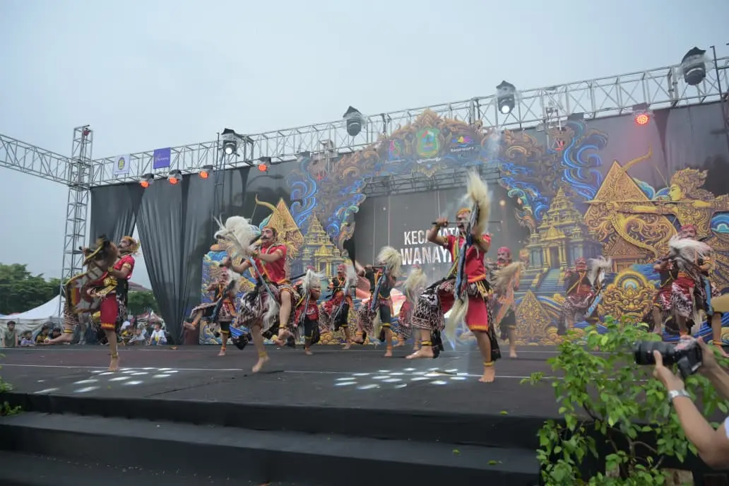 parade budaya hari jadi banjarnegara