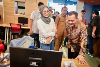 Gubernur Jateng saat bersama insan media massa di Surakarta