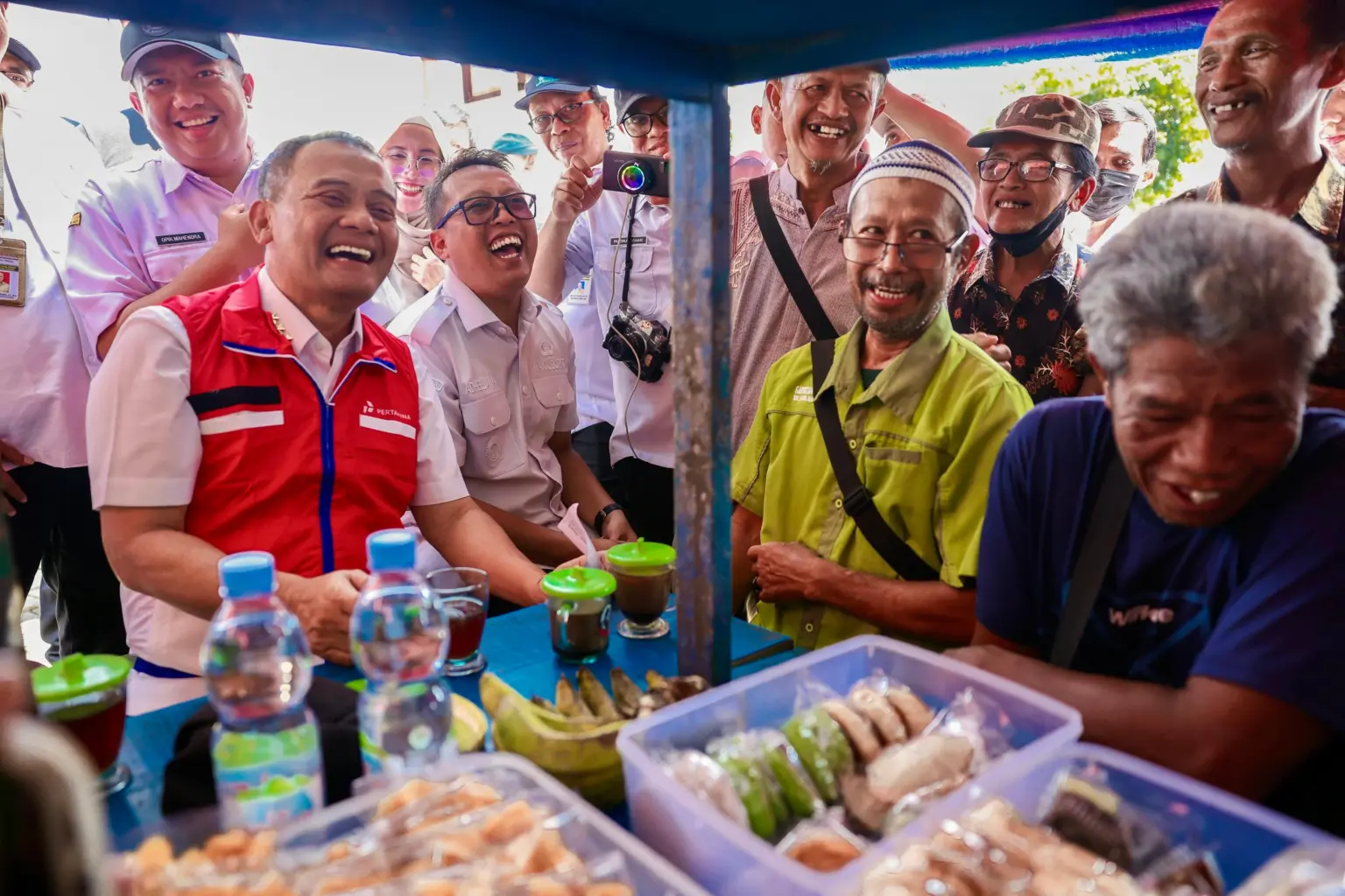 Ngopi di angkringan, gubernur serap aspirasi petani