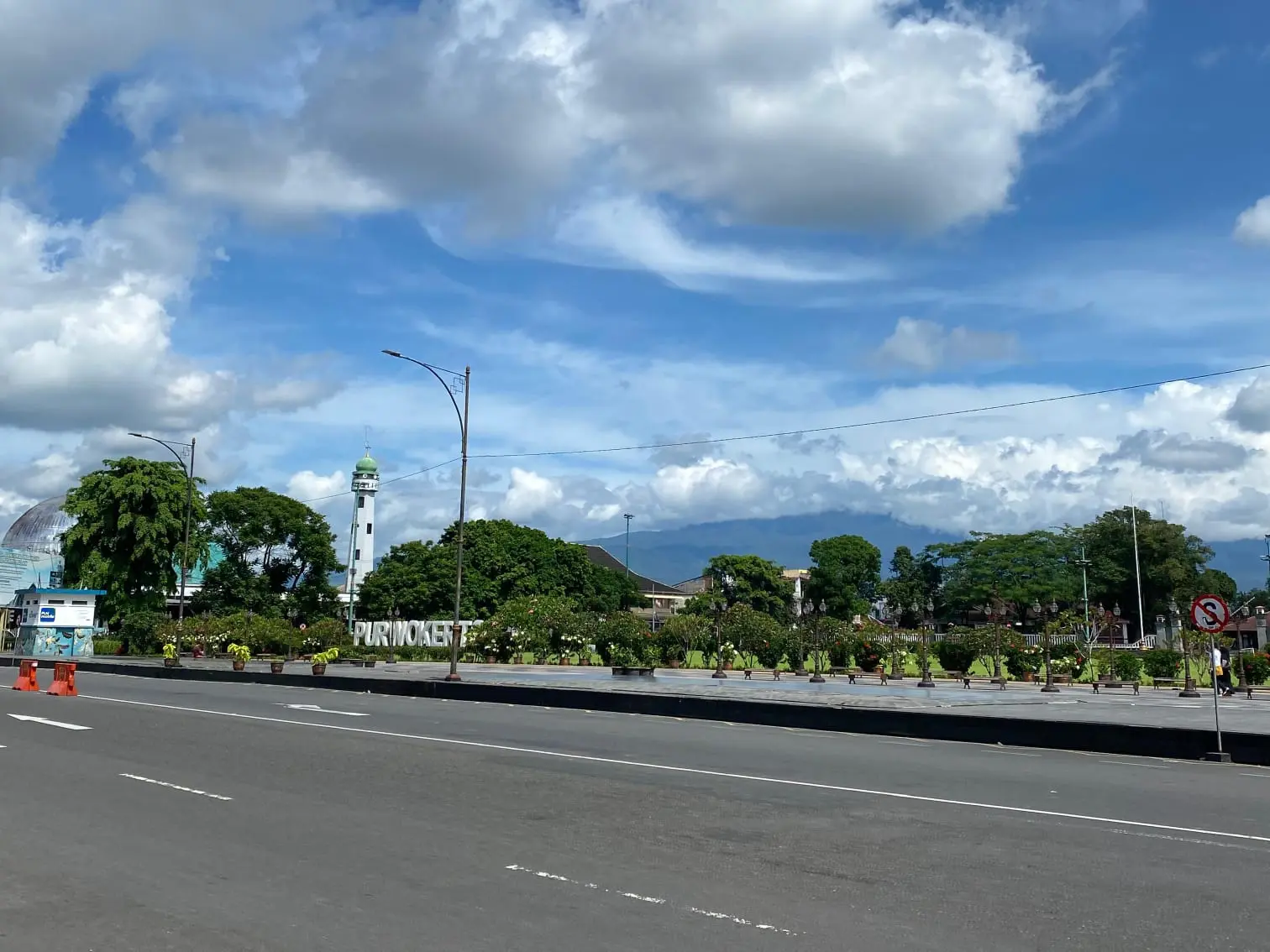 wisata banyumas Eksplor Wisata Banyumas Lewat Stasiun Purwokerto dengan Trans Banyumas