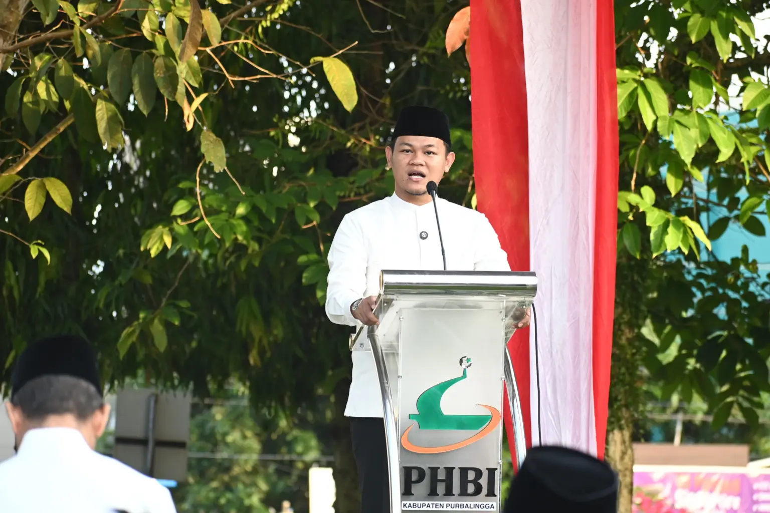 Bupati Fahmi salat iduladha di Alun-alun Purbalingga