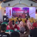 Tim Mas Kaisar serap aspirasi warga Adipala saat acara silaturahmi di Tamariz Cafe Adipala Cilacap. (Faiz Ardani).