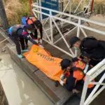 Tim SAR gabungan saat evakuasi jenasah pria yang diduga terjun ke sungai Serayu, Selasa (12/5/2026) (Foto: Tim SAR Banyumas)