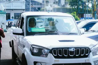 Deretan pikap Mahindra 4x4 siap beroperasi di halaman Markas Kodim 0701/Banyumas, Rabu (6/5/2026).