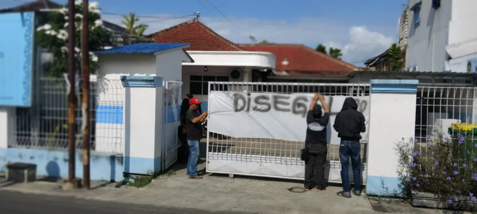 Viral! Relawan Segel Dapur MBG di Cilacap, Tuntut Manajemen Diganti