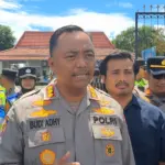 Kapolresta Cilacap Kombes Pol Budi Adhy Buono saat memberikan keterangan terkait dugaan ratusan santri alami keracunan mbg. (Faiz Ardani).