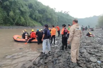 Mandi di Sungai Serayu Usai Salat Jumat, Santri Darul Falah Rakit Dilaporkan Hanyut dan Pencarian Dilanjut Besok