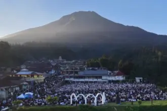 Fenomena Shalat Idul Adha diantara Gunung Sindoro Sumbing