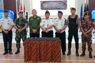 Kepala Rutan saat memberikan keterangan pers usai razia kamar hunian dan tes urin