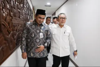 Wagub dan Menko Zulhas sepakat bahas penanganan tumpukan sampah jadi listrik dan solar