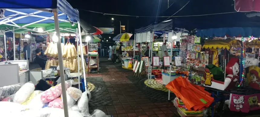 Para pedagang kecil ikut kebagian berkah saat keberangktaan jemaah haji