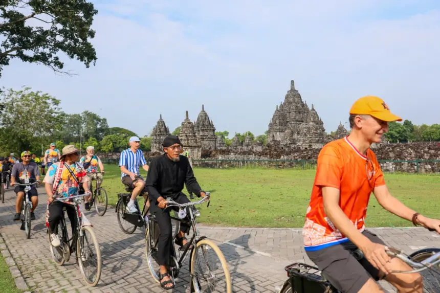 Ngonthel di Candi Prambanan diikuti 40 negara