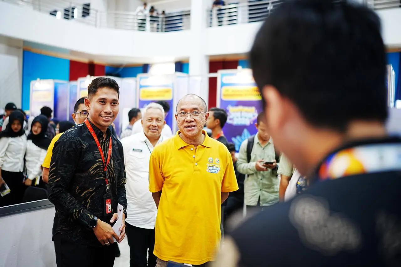 Kerja dan Perindustrian Banyumas, Wahyu Dewanto, saat membuka job fair di di Convention Hall Putra Sang Fajar Menara Teratai Purwokerto, Rabu (03/05/2026).