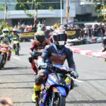 Sejumlah pembalap sedang adu cepat dalam Casytha Manahadap Roadrace Seri 2026 Putaran 1, Minggu (31/5/2026). (foto: Humas Pemkab Purbalingga)